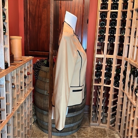 CHICO'S Camel Zip-Up Blazer w/ Dark Brown Faux Leather Trim Size S - Picture 5 of 10